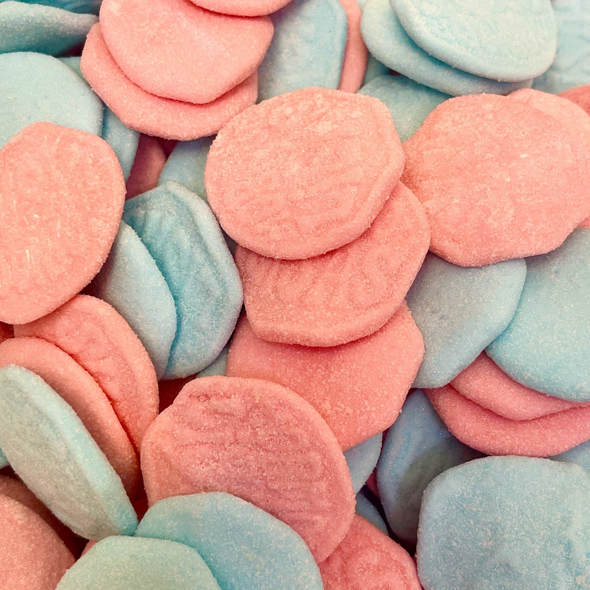 BUBS Mormor Lisa Sour Fizzy Bubblegum Badges 100g – Swedish Candy | Canada